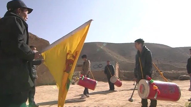 兰州铧尖村家家户户会打鼓，太平鼓仿古军阵法排演，还融入洪拳和杨家枪