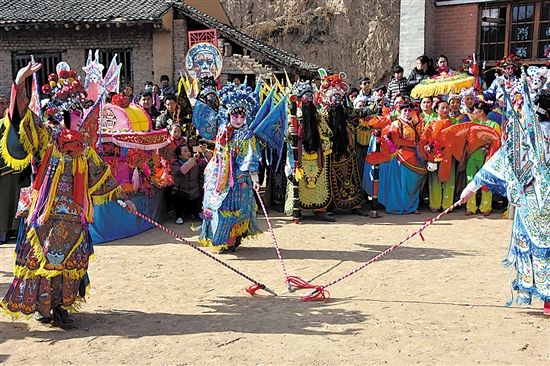 乘坐高铁 畅游丝绸之路