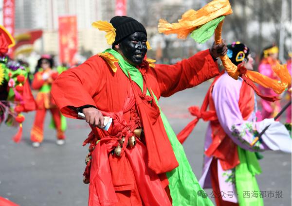 今天，西宁社火集中巡游全网刷屏！