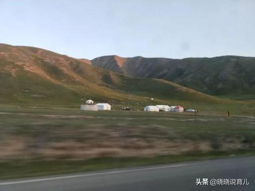 自驾青海湖，穿越最美拉脊山，海拔3800米的橡皮山顶看日落
