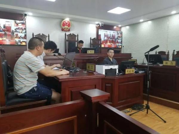 13岁女孩为写作文落水，男子救她一命，又把她告上法庭……结局暖心！